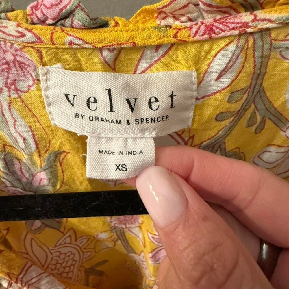 Velvet by Graham & Spencer yellow floral mini dress Size XS - Picture 3 of 5